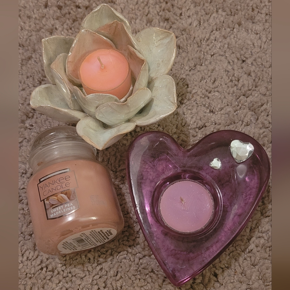 Yankee Candle Purple and Cream Accents Candles & Holders